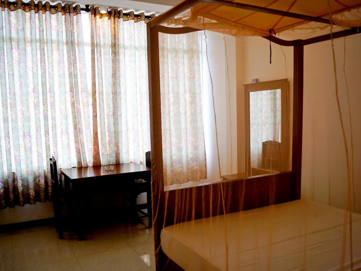 Sayurima Beach Hotel Ahangama Phòng bức ảnh